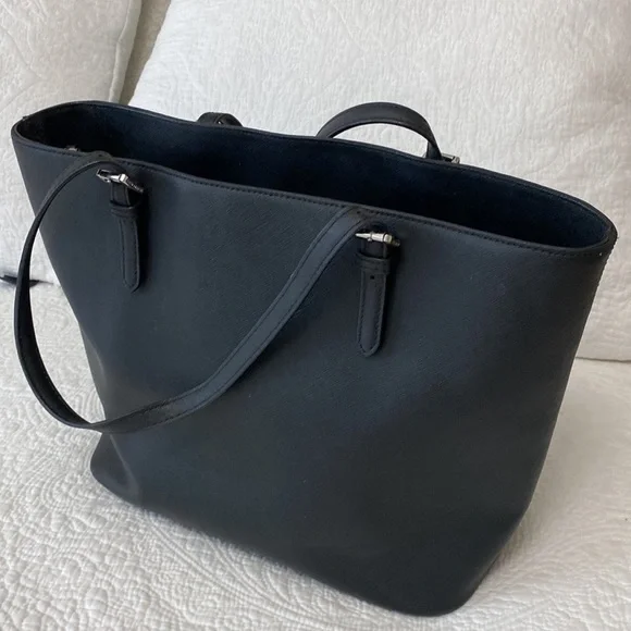 Michael Kors - Saffiano Leather Structured Tote - Picture 4 of 17